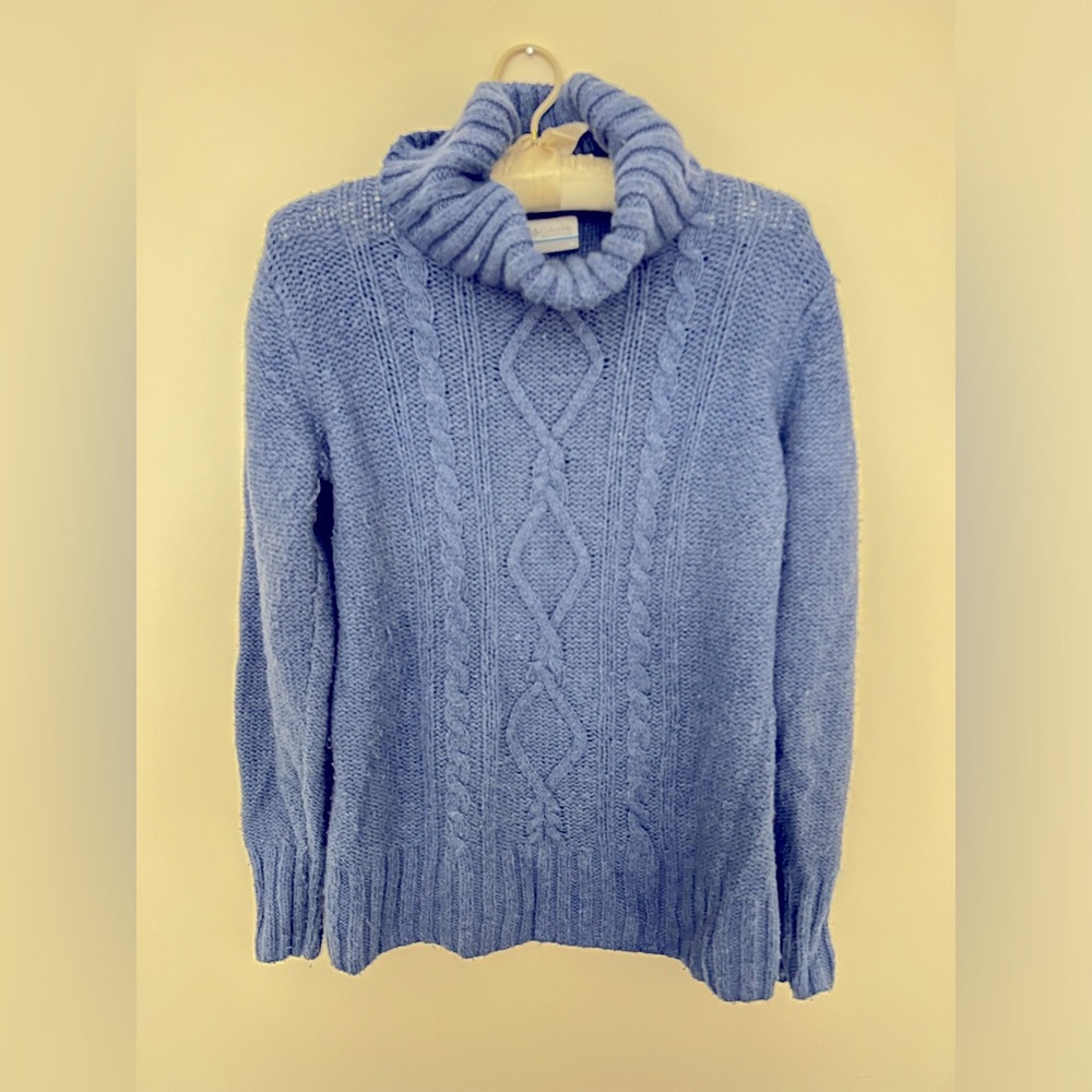 Cable knit sweater